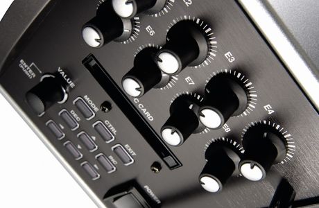 Eight real-time performance knobs feature.